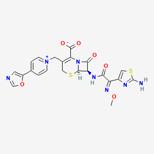 molecular formula C22H19N7O6S2 B1236489 (6R,7R)-7-[[(2E)-2-(2-amino-1,3-thiazol-4-yl)-2-methoxyiminoacetyl]amino]-3-[[4-(1,3-oxazol-5-yl)pyridin-1-ium-1-yl]methyl]-8-oxo-5-thia-1-azabicyclo[4.2.0]oct-2-ene-2-carboxylate CAS No. 102253-70-3