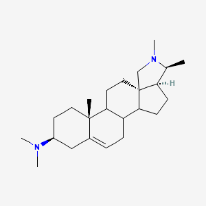 molecular formula C24H40N2 B1236914 (5S,6S,9R,13R,16S)-N,N,6,7,13-五甲基-7-氮杂五环[10.8.0.02,9.05,9.013,18]二十烷-18-烯-16-胺 