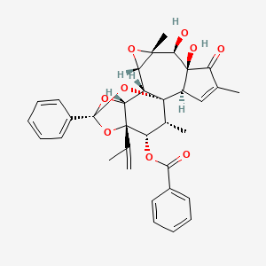 [(1R,2R,6S,7S,8R,10S,11S,12R,14S,16S,17S,18R)-6,7-dihydroxy-4,8,18-trimethyl-5-oxo-14-phenyl-16-prop-1-en-2-yl-9,13,15,19-tetraoxahexacyclo[12.4.1.01,11.02,6.08,10.012,16]nonadec-3-en-17-yl] benzoate