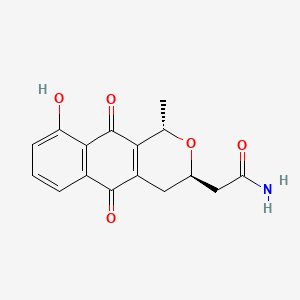 2-((1S,3R)-9-Hydroxy-1-methyl-5,10-dioxo-3,4,5,10-tetrahydro-1H-benzo[g]isochromen-3-yl)acetamide