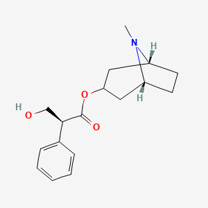 (2S)-3-hydroxy-2-phenylpropanoic acid [(1R,5R)-8-methyl-8-azabicyclo[3.2.1]octan-3-yl] ester