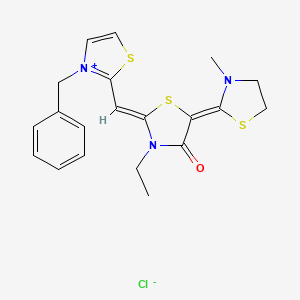 molecular formula C20H22ClN3OS3 B12397607 (2Z,5E)-2-[(3-benzyl-1,3-thiazol-3-ium-2-yl)methylidene]-3-ethyl-5-(3-methyl-1,3-thiazolidin-2-ylidene)-1,3-thiazolidin-4-one;chloride 