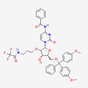 N-[1-[(2R,4S,5R)-5-[[bis(4-methoxyphenyl)-phenylmethoxy]methyl]-4-hydroxy-3-[3-[(2,2,2-trifluoroacetyl)amino]propoxy]oxolan-2-yl]-2-oxopyrimidin-4-yl]benzamide