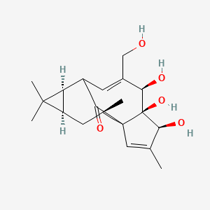 (1aR,2S,5R,5aR,6S,8aS,9R,10aR)-1a,2,5,5a,6,9,10,10a-Octahydro-5,5a,6-trihydroxy-4-(hydroxymethyl)-1,1,7,9-tetramethyl-1H-2,8a-methanocyclopenta[a]cyclopropa[e]cyclodecen-11-one
