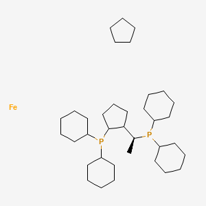 molecular formula C36H66FeP2 B12453511 cyclopentane;dicyclohexyl-[(1S)-1-(2-dicyclohexylphosphanylcyclopentyl)ethyl]phosphane;iron 