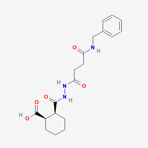 (1R,2S)-2-({2-[4-(benzylamino)-4-oxobutanoyl]hydrazinyl}carbonyl)cyclohexanecarboxylic acid