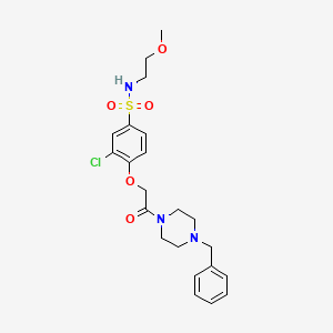 molecular formula C22H28ClN3O5S B12473442 4-[2-(4-benzylpiperazin-1-yl)-2-oxoethoxy]-3-chloro-N-(2-methoxyethyl)benzenesulfonamide 