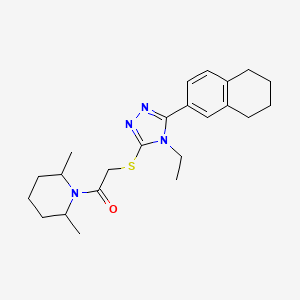 1-(2,6-dimethylpiperidin-1-yl)-2-{[4-ethyl-5-(5,6,7,8-tetrahydronaphthalen-2-yl)-4H-1,2,4-triazol-3-yl]sulfanyl}ethanone