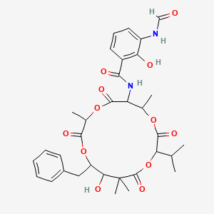 N-(15-benzyl-14-hydroxy-3,7,13,13-tetramethyl-2,5,9,12-tetraoxo-10-propan-2-yl-1,4,8,11-tetraoxacyclopentadec-6-yl)-3-formamido-2-hydroxybenzamide