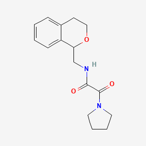 N-(3,4-dihydro-1H-isochromen-1-ylmethyl)-2-oxo-2-(pyrrolidin-1-yl)acetamide