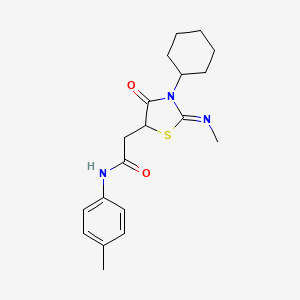 2-[(2Z)-3-cyclohexyl-2-(methylimino)-4-oxo-1,3-thiazolidin-5-yl]-N-(4-methylphenyl)acetamide