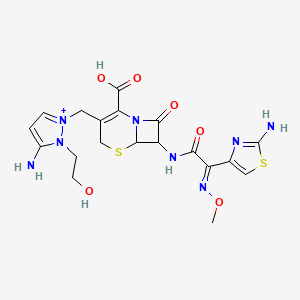 molecular formula C19H23N8O6S2+ B1249880 3-[[3-氨基-2-(2-羟乙基)吡唑-1-鎓-1-基]甲基]-7-[[(2E)-2-(2-氨基-1,3-噻唑-4-基)-2-甲氧基亚氨基乙酰]氨基]-8-氧代-5-硫杂-1-氮杂双环[4.2.0]辛-2-烯-2-羧酸 
