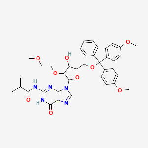 N-[9-(5-{[bis(4-methoxyphenyl)(phenyl)methoxy]methyl}-4-hydroxy-3-(2-methoxyethoxy)oxolan-2-yl)-6-oxo-1H-purin-2-yl]-2-methylpropanamide