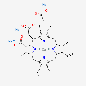 molecular formula C34H43CuN4Na3O6 B12511255 Copper;trisodium;18-(2-carboxylatoethyl)-20-(carboxylatomethyl)-12-ethenyl-7-ethyl-3,8,13,17-tetramethyl-1,2,3,4,5,10,11,12,13,14,15,20,21,23-tetradecahydroporphyrin-22,24-diide-2-carboxylate 