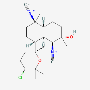 molecular formula C22H33ClN2O2 B1252542 (4aalpha,8abeta)-8beta-[(2,6,6-Trimethyl-5beta-chlorotetrahydro-2H-pyran)-2alpha-yl]-1alpha,5alpha-diisocyano-2,5-dimethyldecahydronaphthalen-2beta-ol 
