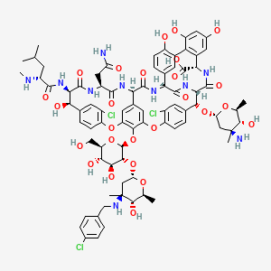 molecular formula C80H93Cl3N10O26 B1255343 (1S,2R,18R,19R,22S,25R,28R,40S)-2-[(2R,4S,5R,6S)-4-amino-5-hydroxy-4,6-dimethyloxan-2-yl]oxy-22-(2-amino-2-oxoethyl)-5,15-dichloro-48-[(2S,3R,4S,5S,6R)-3-[(2S,4S,5R,6S)-4-[(4-chlorophenyl)methylamino]-5-hydroxy-4,6-dimethyloxan-2-yl]oxy-4,5-dihydroxy-6-(hydroxymethyl)oxan-2-yl]oxy-18,32,35,37-tetrahydroxy-19-[[(2R)-4-methyl-2-(methylamino)pentanoyl]amino]-20,23,26,42,44-pentaoxo-7,13-dioxa-21,24,27,41,43-pentazaoctacyclo[26.14.2.23,6.214,17.18,12.129,33.010,25.034,39]pentaconta-3,5,8,10,12(48),14,16,29(45),30,32,34(39),35,37,46,49-pentadecaene-40-carboxylic acid 