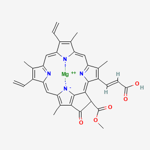 molecular formula C35H28MgN4O5 B1255434 magnesium;(E)-3-[11,16-bis(ethenyl)-3-methoxycarbonyl-12,17,21,26-tetramethyl-4-oxo-23,25-diaza-7,24-diazanidahexacyclo[18.2.1.15,8.110,13.115,18.02,6]hexacosa-1,5,8(26),9,11,13(25),14,16,18,20(23),21-undecaen-22-yl]prop-2-enoic acid 