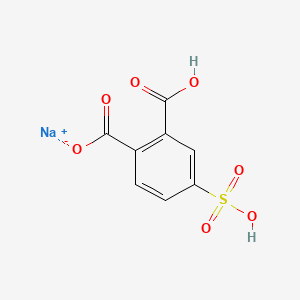molecular formula C8H6NaO7S+ B1258088 1,2-苯二甲酸，4-磺基，单钠盐 CAS No. 33562-89-9