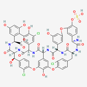 molecular formula C58H44Cl3N7O21S B1258162 (1S,2R,19R,22S,34S,37R,40R,52S)-22-amino-5,15,43-trichloro-2,31,44,47,49,64-hexahydroxy-21,35,38,54,56,59-hexaoxo-26-sulfooxy-7,13,28-trioxa-20,36,39,53,55,58-hexazaundecacyclo[38.14.2.23,6.214,17.219,34.18,12.123,27.129,33.141,45.010,37.046,51]hexahexaconta-3,5,8,10,12(64),14,16,23(61),24,26,29(60),30,32,41(57),42,44,46(51),47,49,62,65-henicosaene-52-carboxylic acid CAS No. 90039-80-8