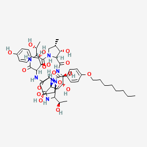 N-[(3S,9S,11R,18S,20R,21S,24S,25S,26S)-6-[(1S,2S)-1,2-dihydroxy-2-(4-hydroxyphenyl)ethyl]-11,20,21,25-tetrahydroxy-3,15-bis[(1R)-1-hydroxyethyl]-26-methyl-2,5,8,14,17,23-hexaoxo-1,4,7,13,16,22-hexazatricyclo[22.3.0.09,13]heptacosan-18-yl]-4-octoxybenzamide