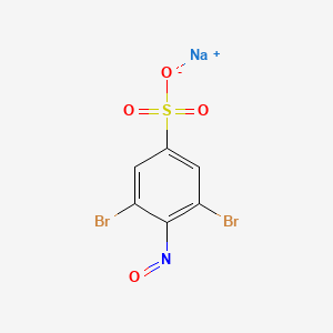 molecular formula C6H2Br2NNaO4S B1260881 苯磺酸，3,5-二溴-4-亚硝基-，钠盐 CAS No. 78824-09-6