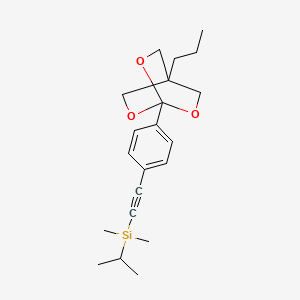 molecular formula C21H30O3Si B12701099 Silane, dimethyl(1-methylethyl)((4-(4-propyl-2,6,7-trioxabicyclo(2.2.2)oct-1-yl)phenyl)ethynyl)- CAS No. 134133-99-6