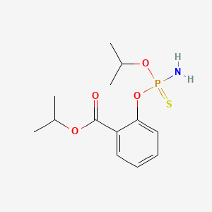 molecular formula C13H20NO4PS B12724983 Benzoic acid, 2-((amino(1-methylethoxy)phosphinothioyl)oxy)-, 1-methylethyl ester CAS No. 97586-76-0