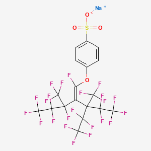 molecular formula C18H4F23NaO4S B12748090 Sodium 4-((1,3,4,4,5,5,5-heptafluoro-2-(2,2,3,3,3-pentafluoro-1-(pentafluoroethyl)-1-(trifluoromethyl)propyl)-3-(trifluoromethyl)-1-pentenyl)oxy)benzenesulphonate CAS No. 94042-95-2