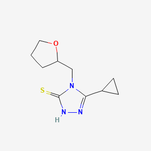 molecular formula C10H15N3OS B1275628 5-环丙基-4-(四氢呋喃-2-基甲基)-4H-1,2,4-三唑-3-硫醇 CAS No. 667412-78-4