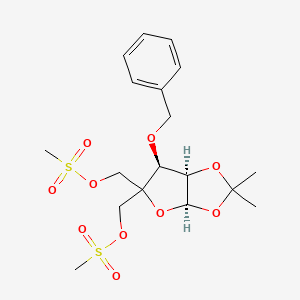 molecular formula C18H26O10S2 B1277877 3-O-苄基 4-C-(甲磺酰氧甲基)-5-O-甲磺酰基-1,2-O-异丙基-α-D-呋喃核糖 CAS No. 293751-01-6