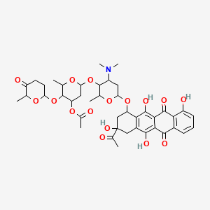 5,12-Naphthacenedione, 7,8,9,10-tetrahydro-8-acetyl-10-((4-O-(3-O-acetyl-2,6-dideoxy-4-O-((2R-trans)-tetrahydro-6-methyl-5-oxo-2H-pyran-2-yl)-alpha-L-lyxo-hexopyranosyl)-2,3,6-trideoxy-3-(dimethylamino)-alpha-L-lyxo-hexopyranosyl)oxy)-1,6,8,11-tetrahydroxy-, (8S-cis)-,hydrate