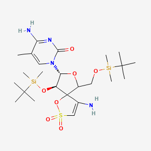 molecular formula C24H44N4O7SSi2 B12792879 (1-(2',5'-Bis-O-(tert-butyldimethylsilyl)-beta-D-ribofuranosyl)-5-methylcytosine)-3'-spiro-5-(4-amino-1,2-oxathiole-2,2-dioxide) 