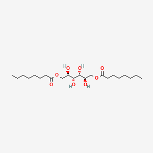 molecular formula C22H42O8 B12826961 (2R,3R,4R,5R)-2,3,4,5-Tetrahydroxyhexane-1,6-diyl dioctanoate 