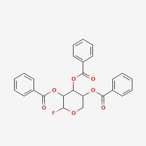 molecular formula C26H21FO7 B12833008 2,3,4-Tri-O-benzoylpentopyranosyl fluoride CAS No. 4163-49-9