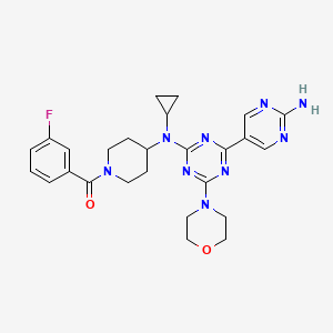 molecular formula C26H30FN9O2 B12833497 (4-((4-(2-Aminopyrimidin-5-yl)-6-morpholino-1,3,5-triazin-2-yl)(cyclopropyl)amino)piperidin-1-yl)(3-fluorophenyl)methanone 