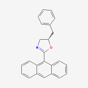 molecular formula C24H19NO B12836629 (S)-2-(Anthracen-9-yl)-5-benzyl-4,5-dihydrooxazole 