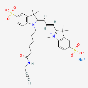 molecular formula C33H38N3NaO7S2 B12861399 sodium;(2Z)-3,3-dimethyl-1-[6-oxo-6-(prop-2-ynylamino)hexyl]-2-[(E)-3-(1,3,3-trimethyl-5-sulfonatoindol-1-ium-2-yl)prop-2-enylidene]indole-5-sulfonate 