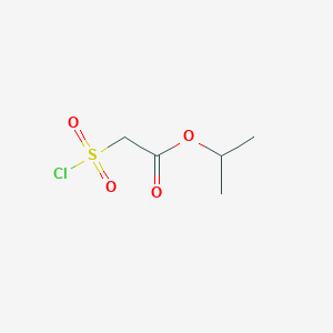 molecular formula C5H9ClO4S B1290510 Propan-2-yl 2-(chlorosulfonyl)acetate CAS No. 303153-12-0