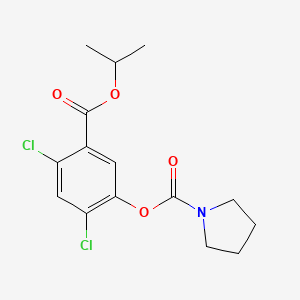 (2,4-Dichloro-5-propan-2-yloxycarbonylphenyl) pyrrolidine-1-carboxylate