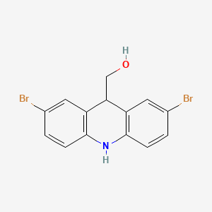 (2,7-Dibromo-9,10-dihydroacridin-9-YL)methanol