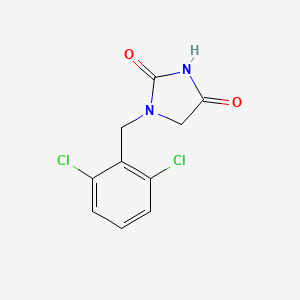 molecular formula C10H8Cl2N2O2 B12936308 1-[(2,6-Dichlorophenyl)methyl]imidazolidine-2,4-dione CAS No. 187243-32-9