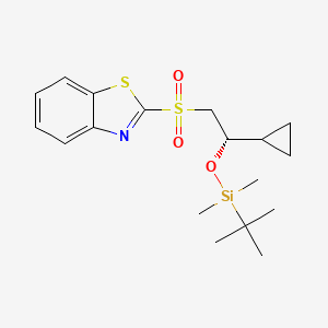 molecular formula C18H27NO3S2Si B12941113 (S)-2-((2-((tert-Butyldimethylsilyl)oxy)-2-cyclopropylethyl)sulfonyl)benzo[d]thiazole 