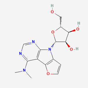 molecular formula C15H18N4O5 B12944098 (2R,3R,4S,5R)-2-[12-(dimethylamino)-3-oxa-7,9,11-triazatricyclo[6.4.0.02,6]dodeca-1(8),2(6),4,9,11-pentaen-7-yl]-5-(hydroxymethyl)oxolane-3,4-diol 