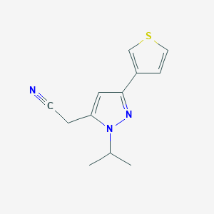 molecular formula C12H13N3S B12947551 2-(1-isopropyl-3-(thiophen-3-yl)-1H-pyrazol-5-yl)acetonitrile 