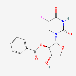 molecular formula C15H13IN2O6 B12947919 (2R,3R,4S)-4-Hydroxy-2-(5-iodo-2,4-dioxo-3,4-dihydropyrimidin-1(2H)-yl)tetrahydrofuran-3-yl benzoate 