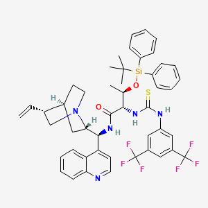 molecular formula C48H51F6N5O2SSi B12948550 (2S,3R)-2-(3-(3,5-Bis(trifluoromethyl)phenyl)thioureido)-3-((tert-butyldiphenylsilyl)oxy)-N-((S)-quinolin-4-yl((1S,2S,4S,5R)-5-vinylquinuclidin-2-yl)methyl)butanamide 