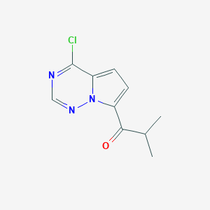 molecular formula C10H10ClN3O B12948672 1-(4-Chloropyrrolo[2,1-f][1,2,4]triazin-7-yl)-2-methylpropan-1-one 