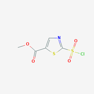 molecular formula C5H4ClNO4S2 B12949245 Methyl 2-(chlorosulfonyl)thiazole-5-carboxylate 