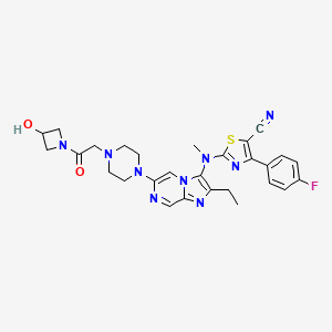 molecular formula C28H30FN9O2S B12950588 2-((2-Ethyl-6-(4-(2-(3-hydroxyazetidin-1-yl)-2-oxoethyl)piperazin-1-yl)imidazo[1,2-a]pyrazin-3-yl)(methyl)amino)-4-(4-fluorophenyl)thiazole-5-carbonitrile 