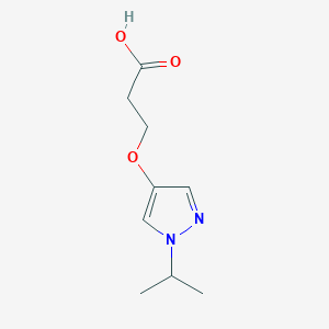 molecular formula C9H14N2O3 B12954969 3-((1-Isopropyl-1H-pyrazol-4-yl)oxy)propanoic acid 